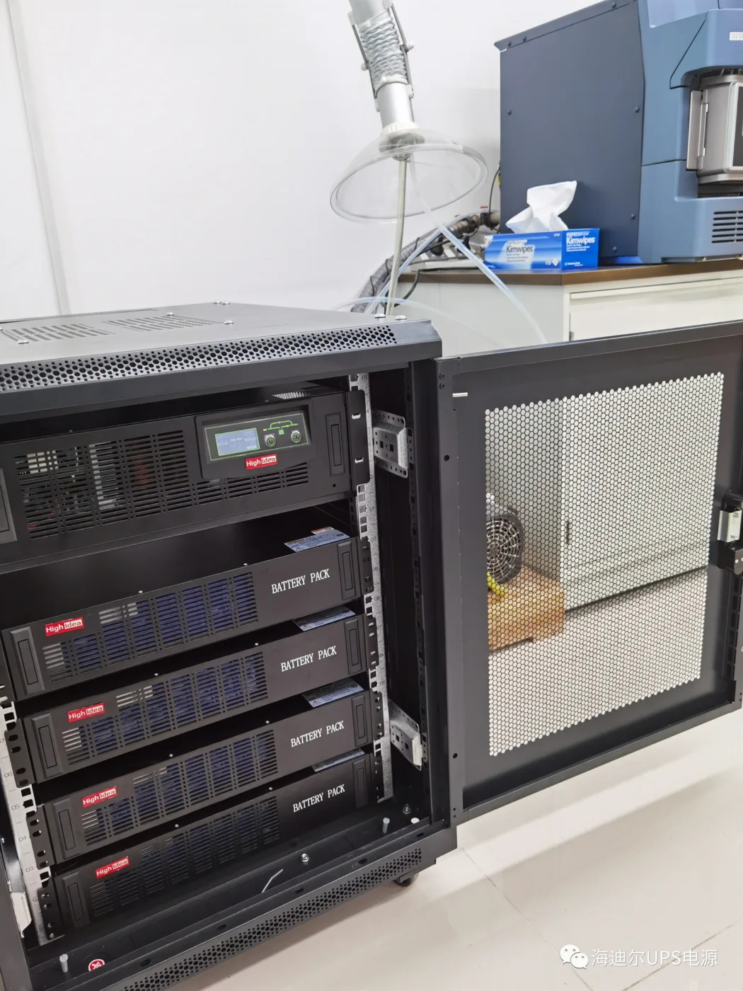 Analytical laboratory — UPS plus five battery packs application