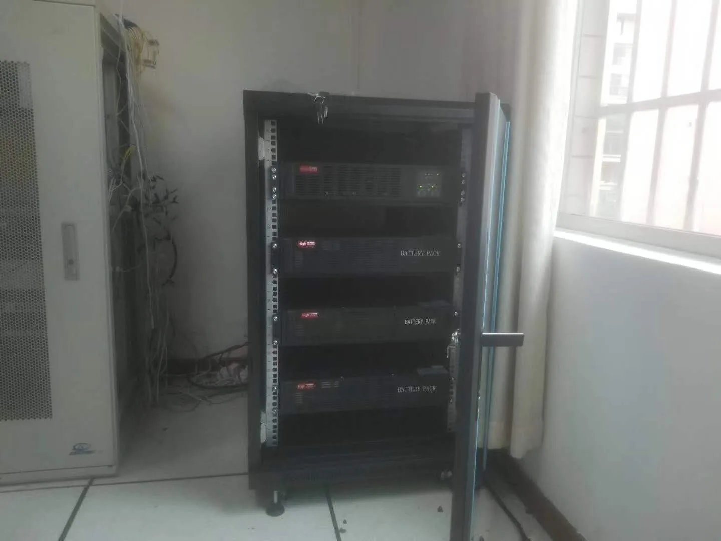Engineering-company IT room application